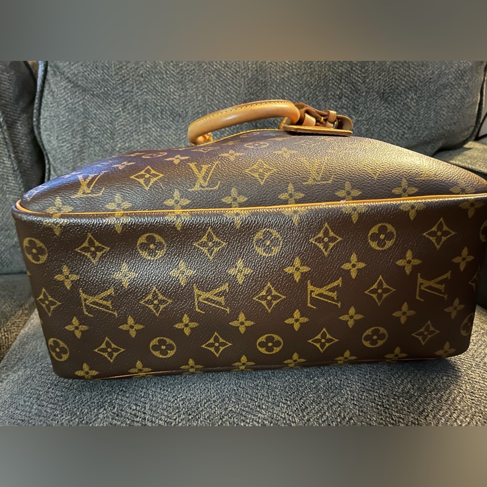 SOLD $800 LV Deauville - beautiful vintage condition. - Picture 12 of 16